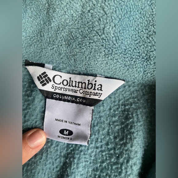 Columbia fleece. Barely used. In good condition. - Picture 2 of 2